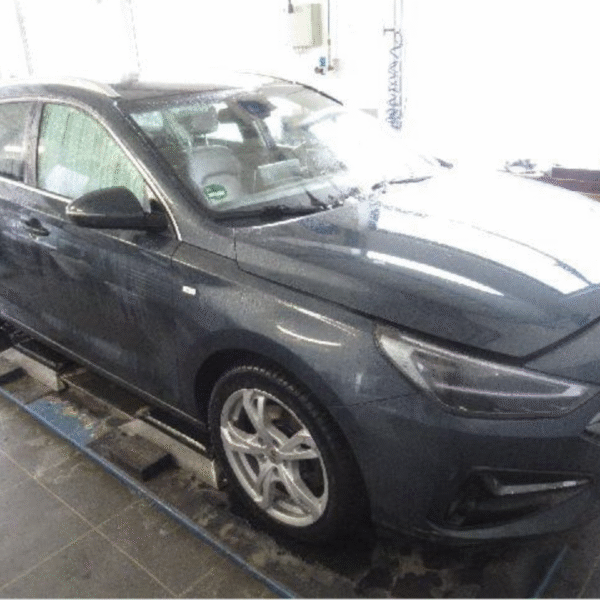 Hyundai i30 - 1.6 CRDi Prime Mild-Hybrid 100kW Automatik Rechte Seite