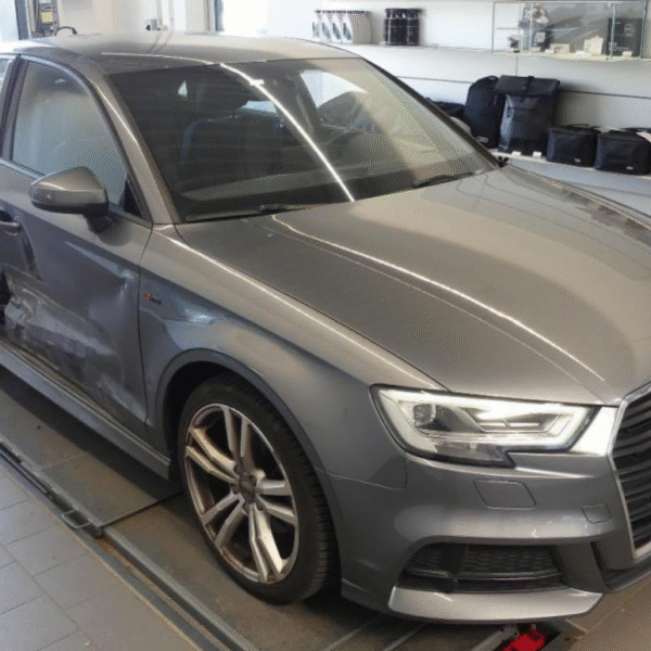 Audi A3 35 TFSI Limousine sport 110kW Automatik Benzin unfall