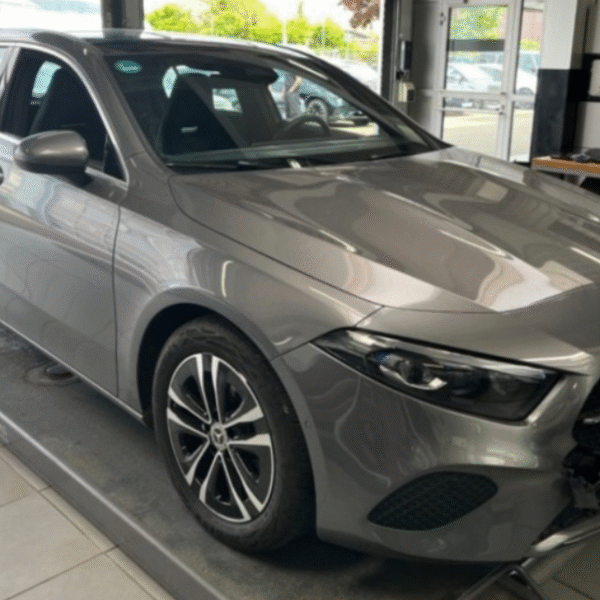 Mercedes-Benz A 180 100kW Automatik Benzin unfall